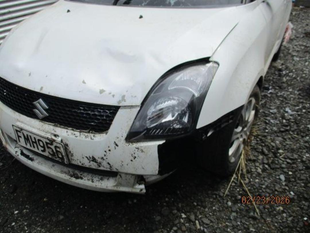 Photo '5' of Suzuki Swift Glxhas