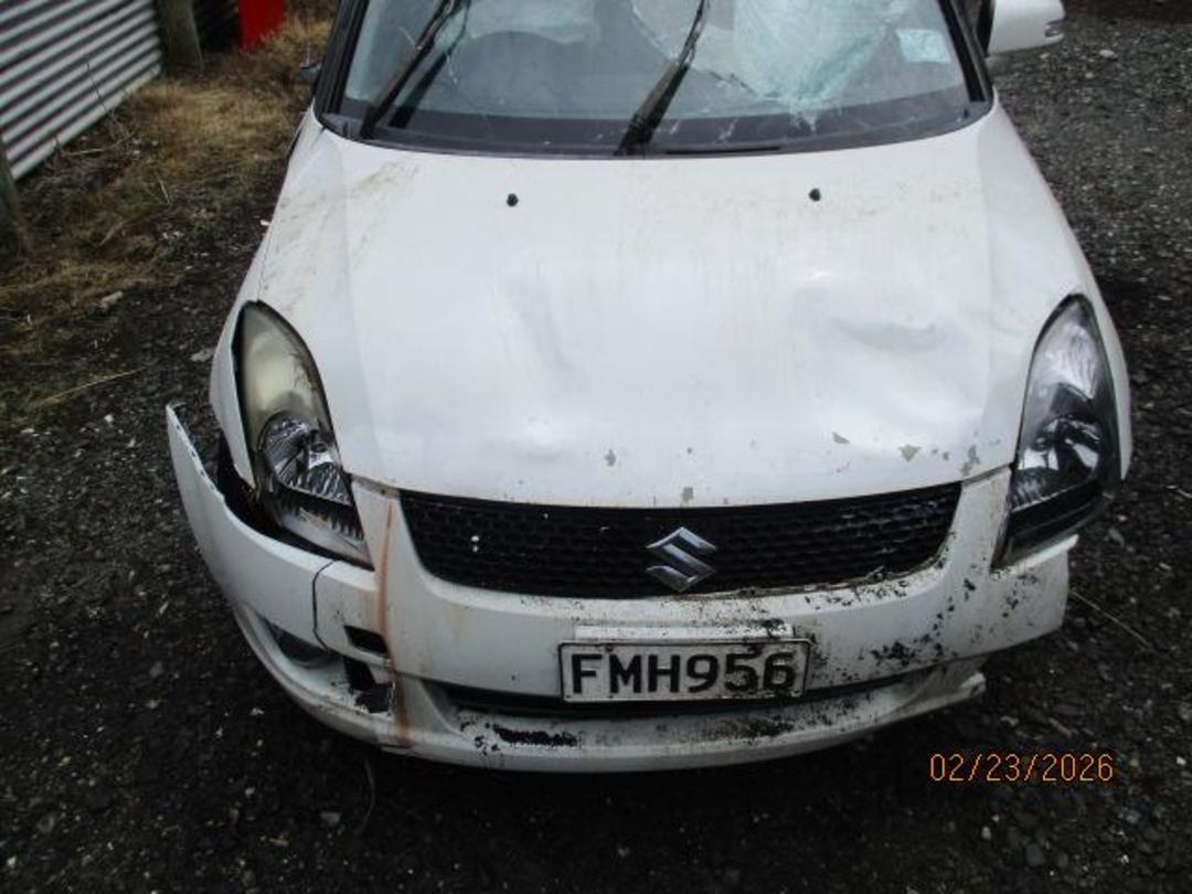 Photo '13' of Suzuki Swift Glxhas