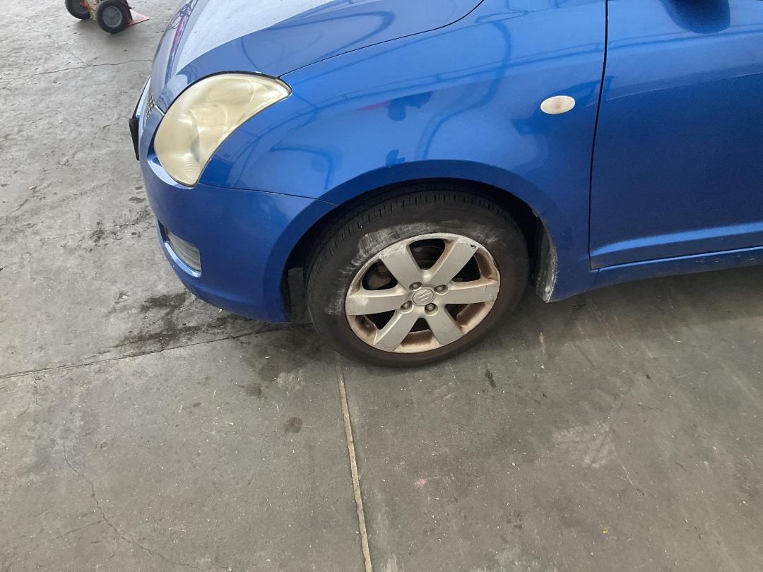 Photo '7' of Suzuki Swift Glxha