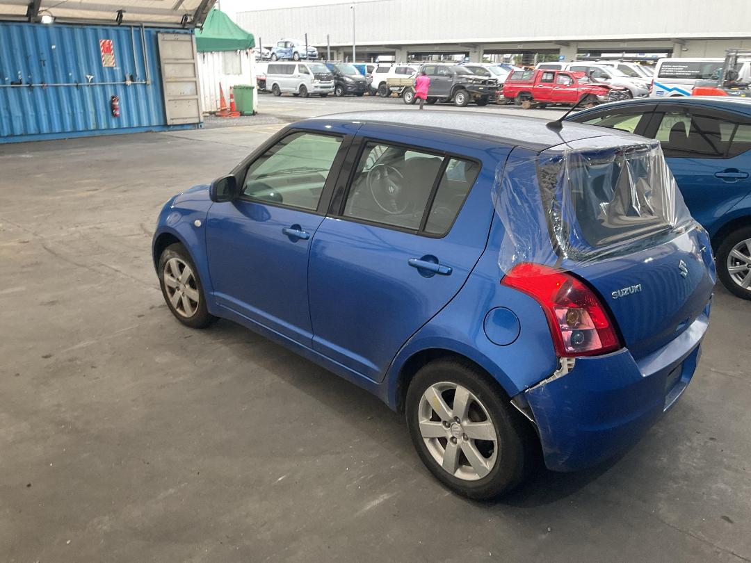 Photo '10' of Suzuki Swift Glxha