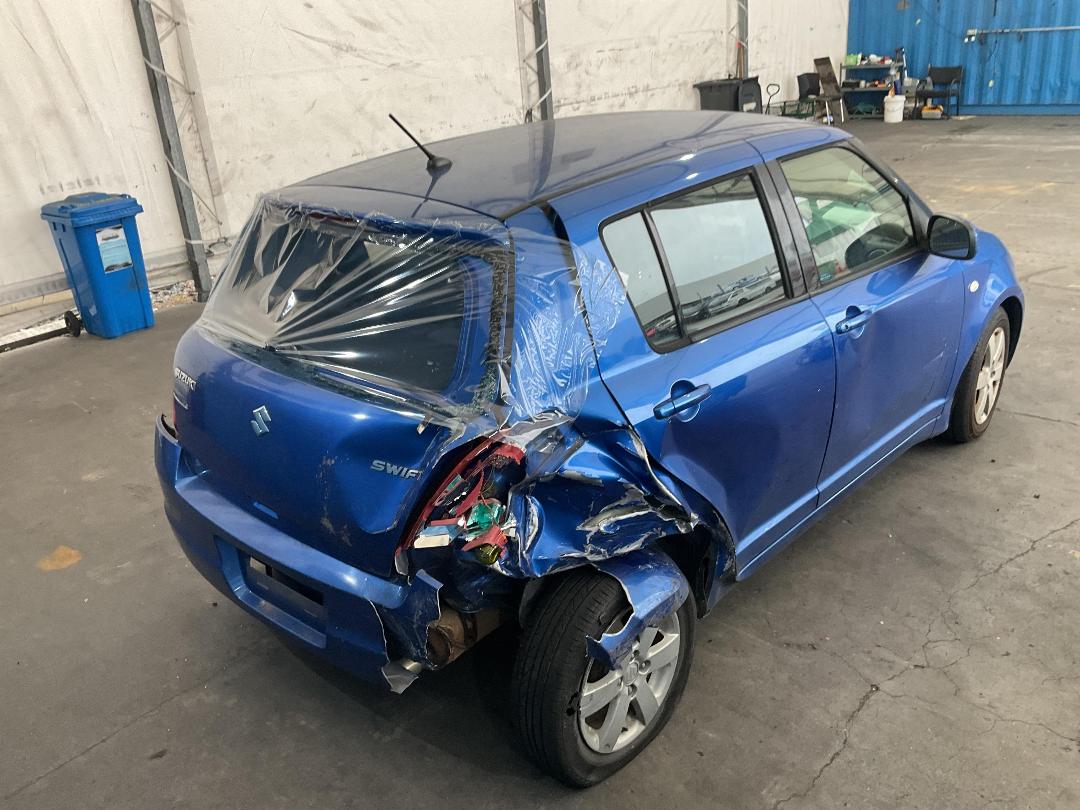 Photo '13' of Suzuki Swift Glxha