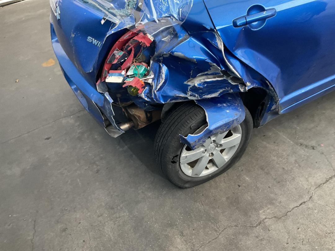 Photo '14' of Suzuki Swift Glxha