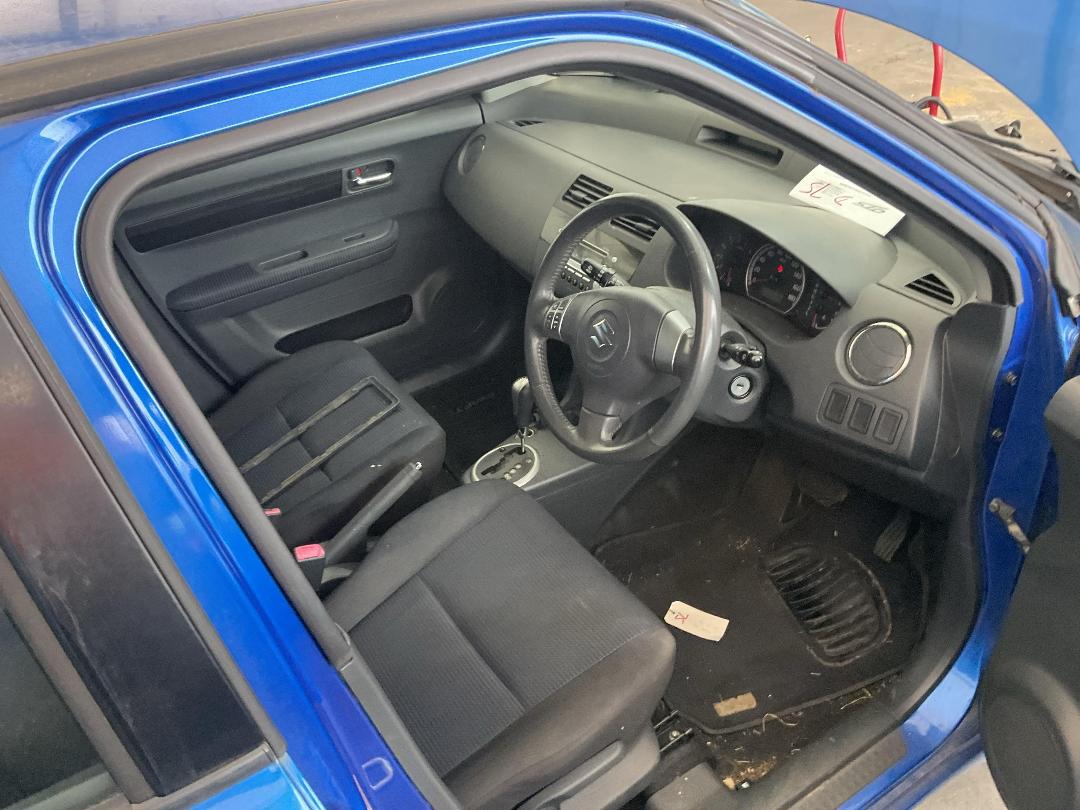 Photo '21' of Suzuki Swift Glxha