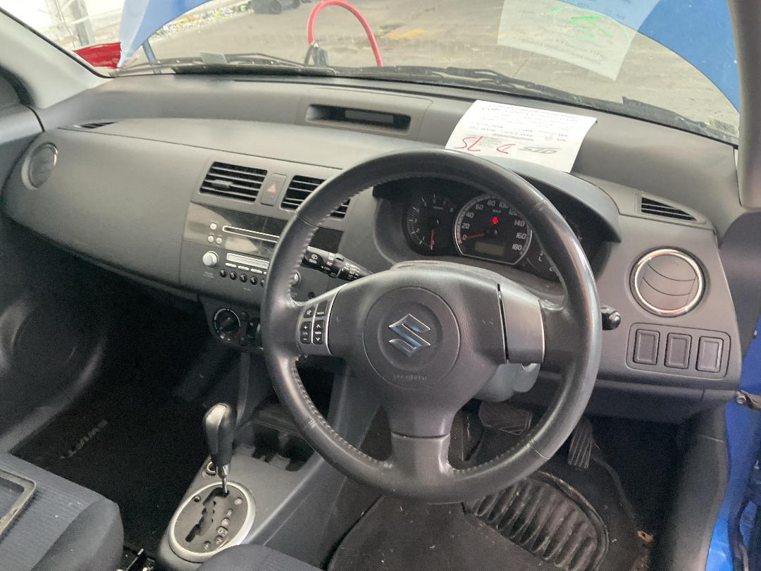 Photo '23' of Suzuki Swift Glxha