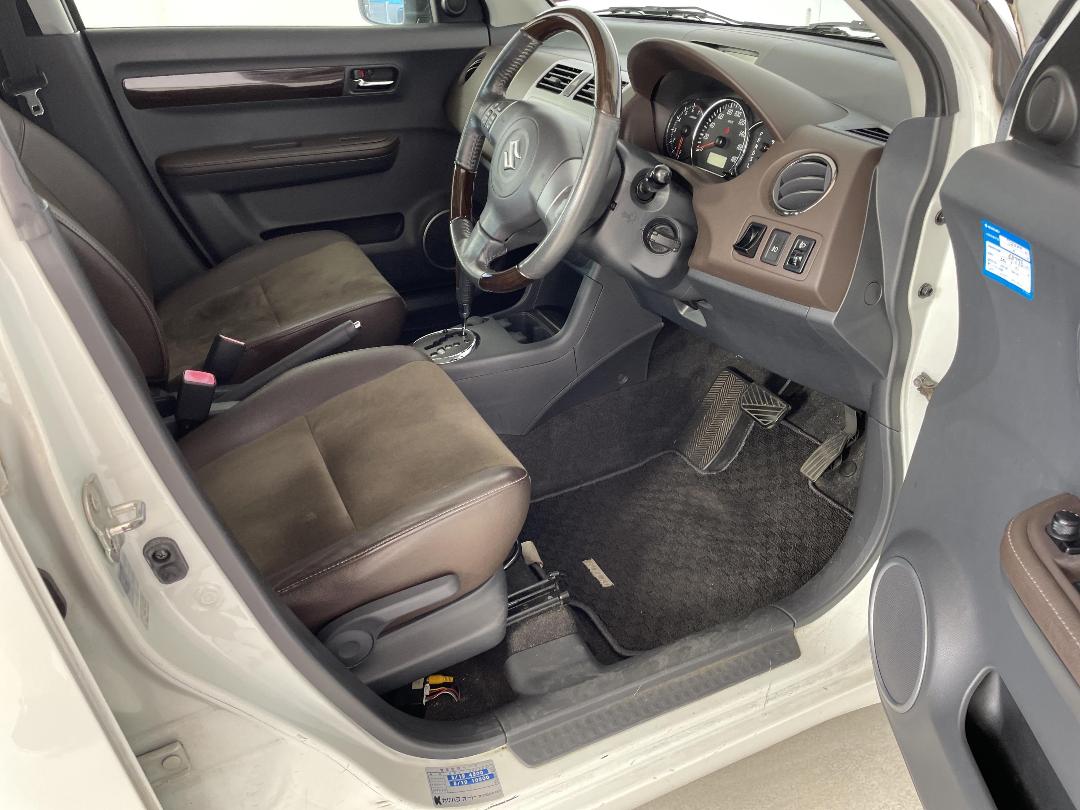 Photo '16' of Suzuki Swift Photo '16' of Suzuki Swift