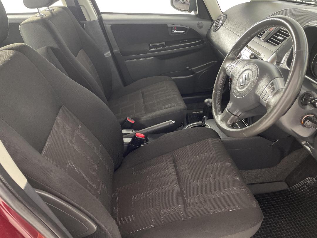 Photo '16' of Suzuki SX4