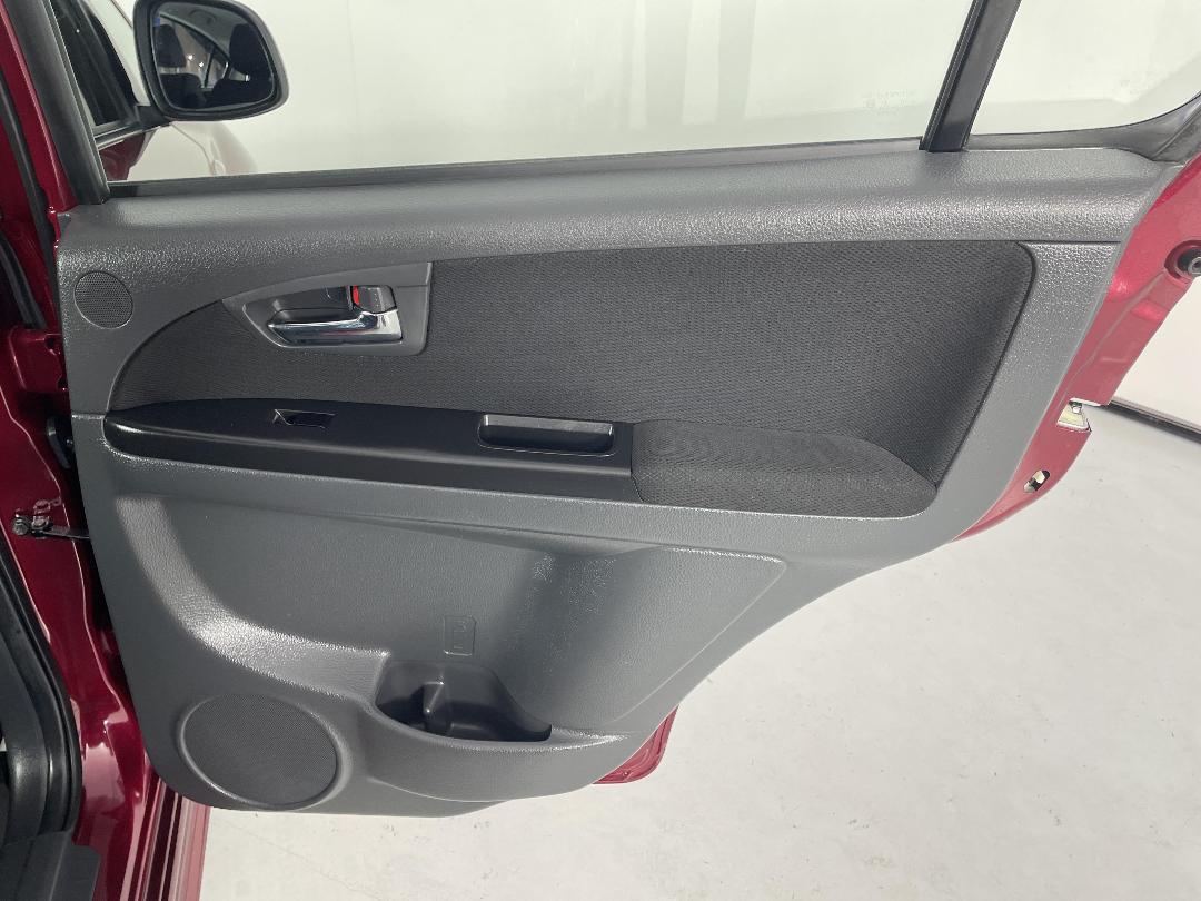 Photo '19' of Suzuki SX4