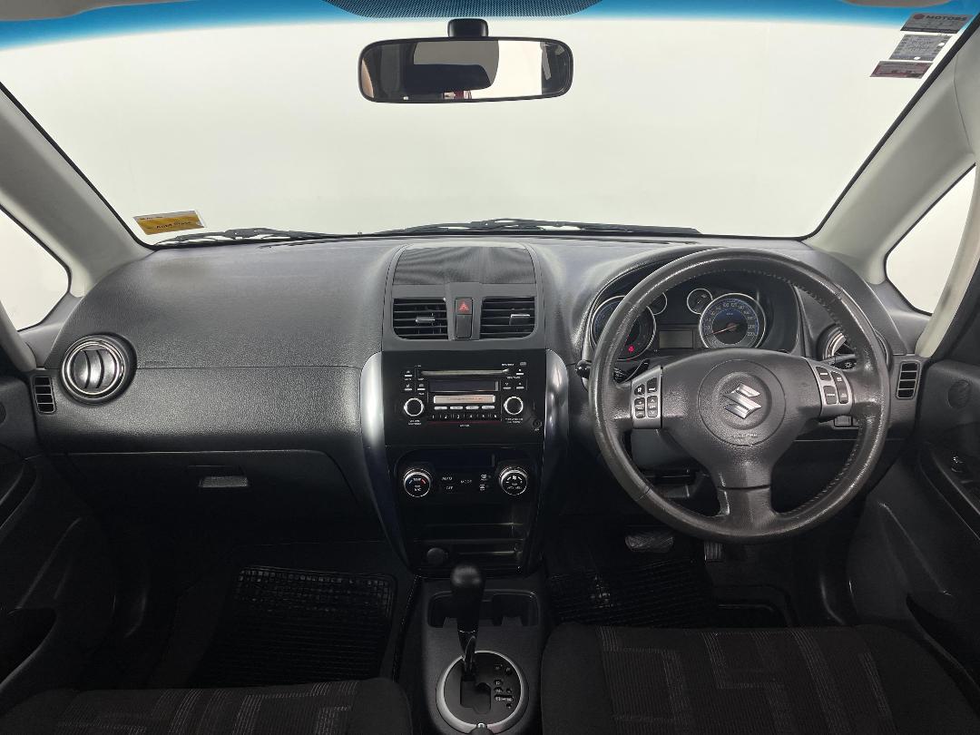 Photo '17' of Suzuki SX4