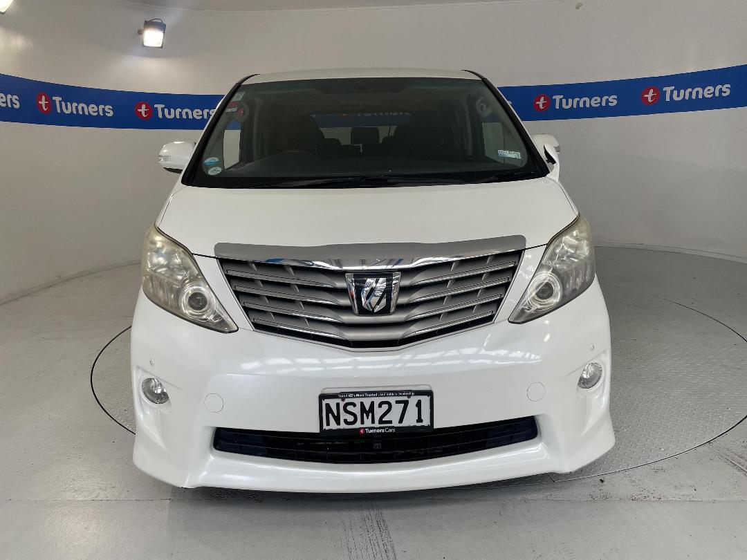 Photo '2' of Toyota Alphard