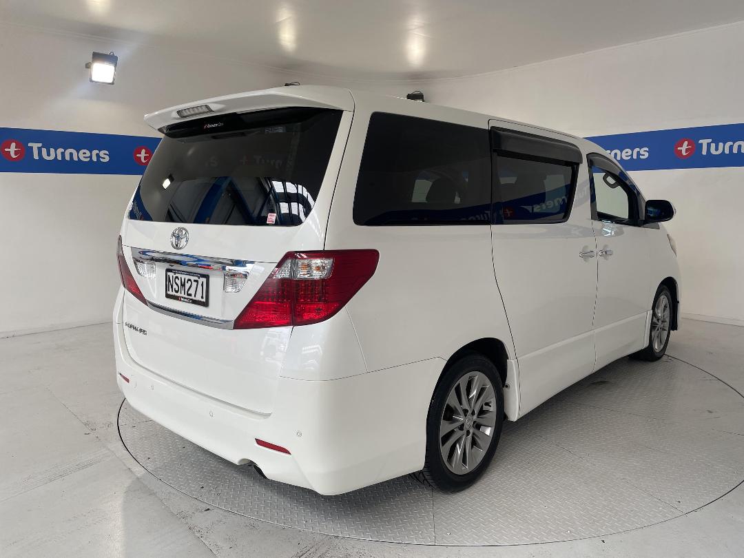 Photo '7' of Toyota Alphard