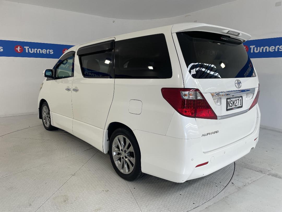 Photo '5' of Toyota Alphard