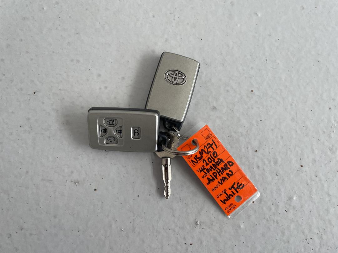 Photo '22' of Toyota Alphard