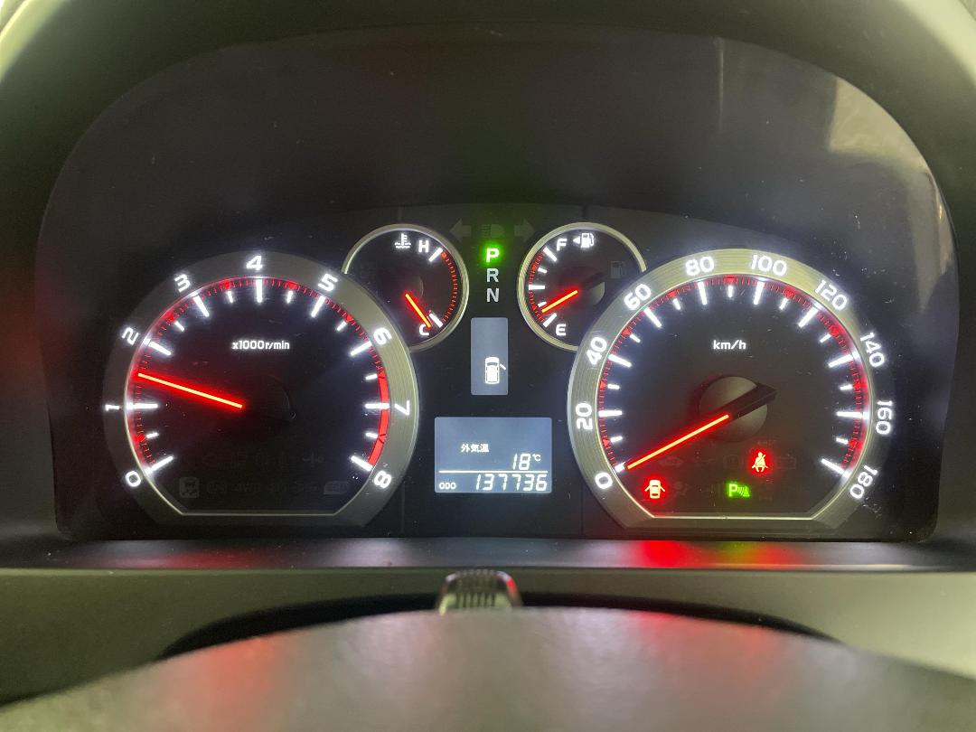 Photo '21' of Toyota Alphard