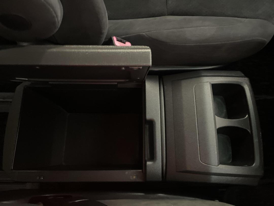 Photo '30' of Toyota Alphard