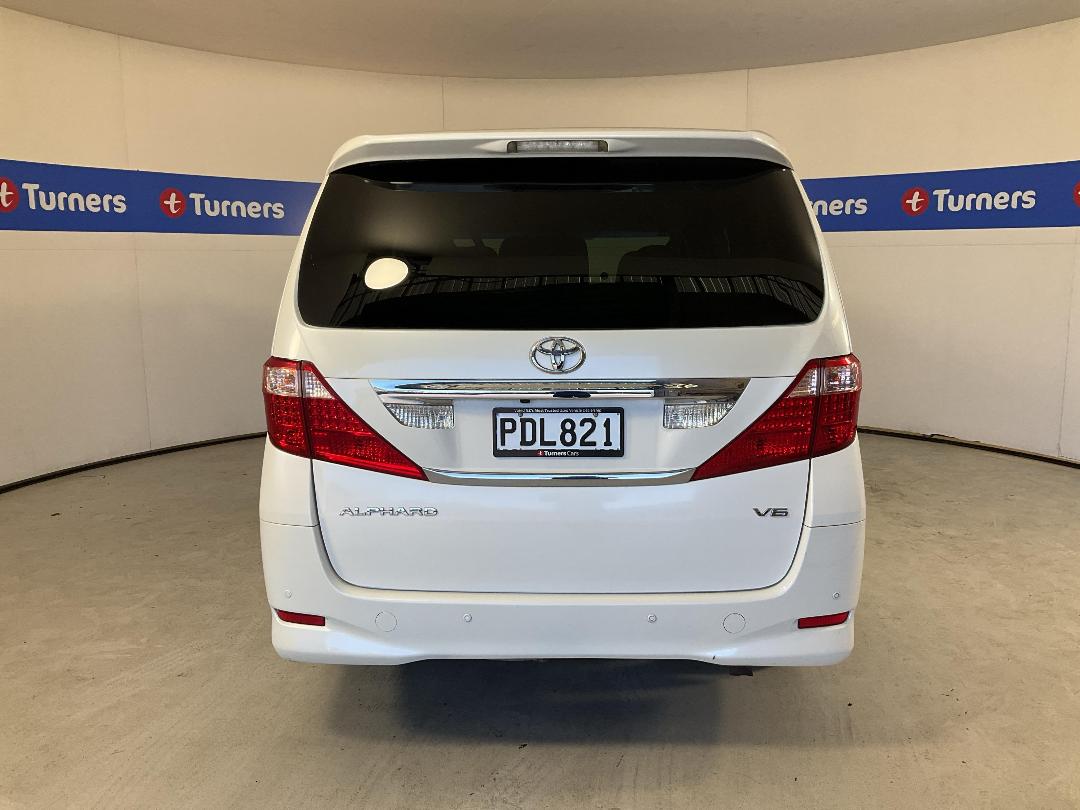 Photo '6' of Toyota Alphard