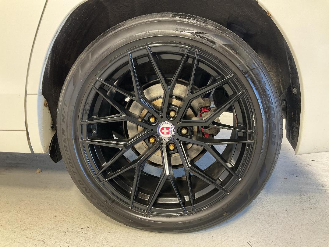 Photo '11' of Toyota Alphard