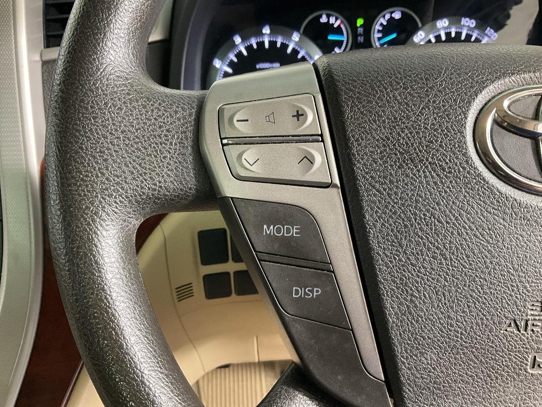 Photo '26' of Toyota Alphard