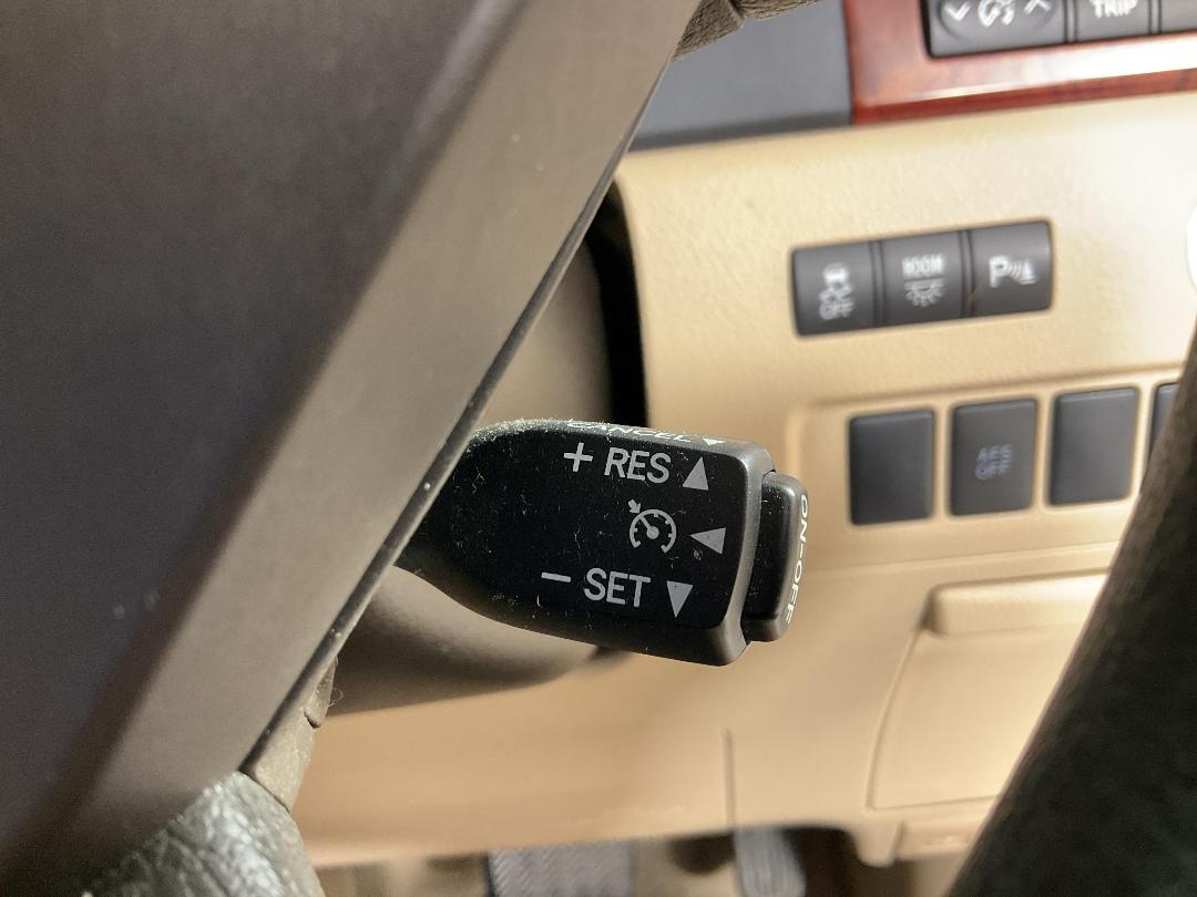 Photo '29' of Toyota Alphard