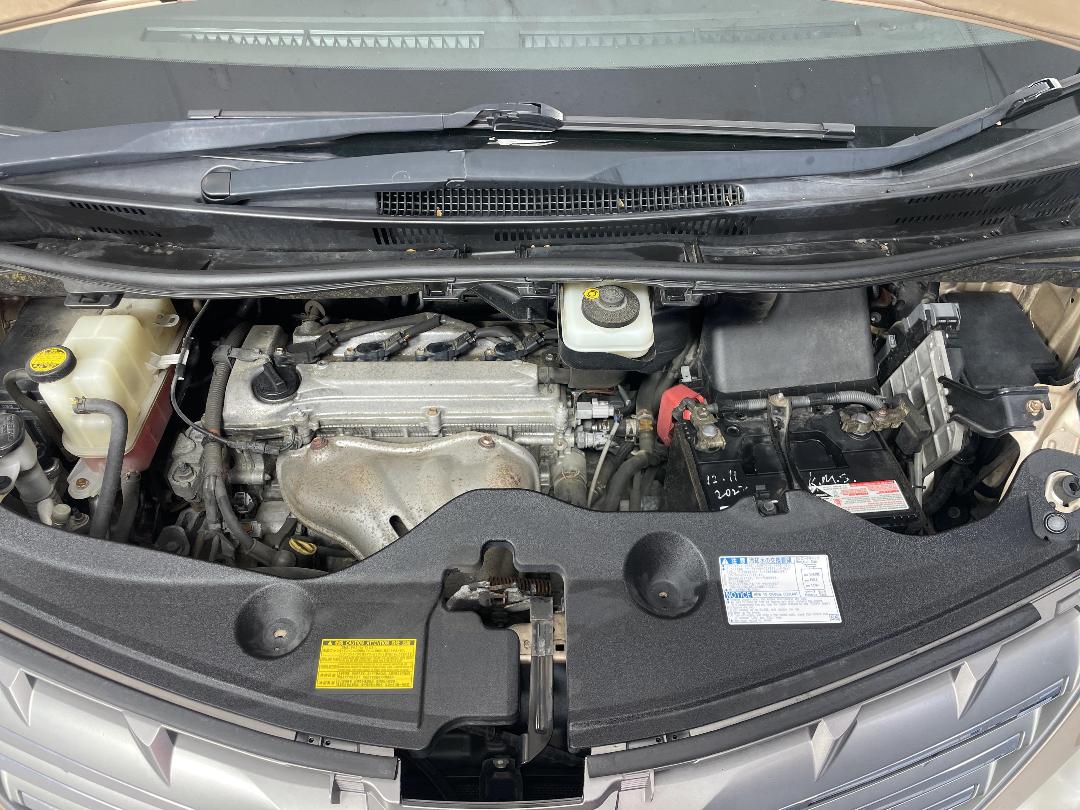 Photo '13' of Toyota Alphard