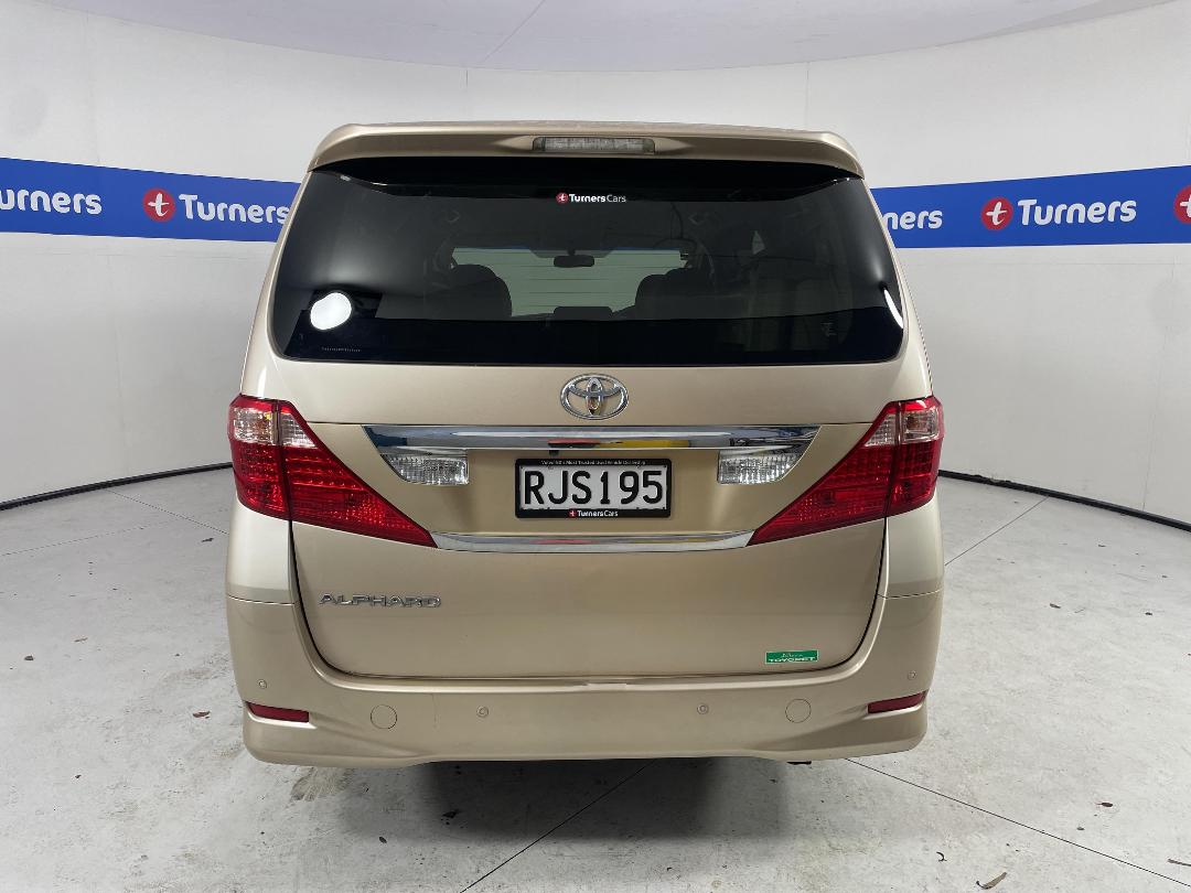 Photo '6' of Toyota Alphard