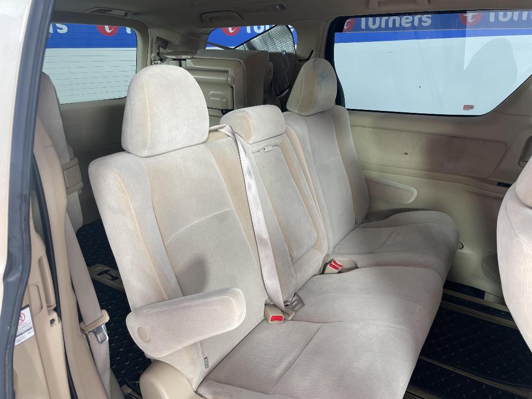 Photo '20' of Toyota Alphard