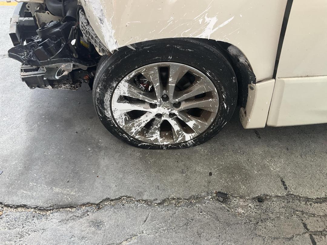 Photo '10' of Toyota Alphard