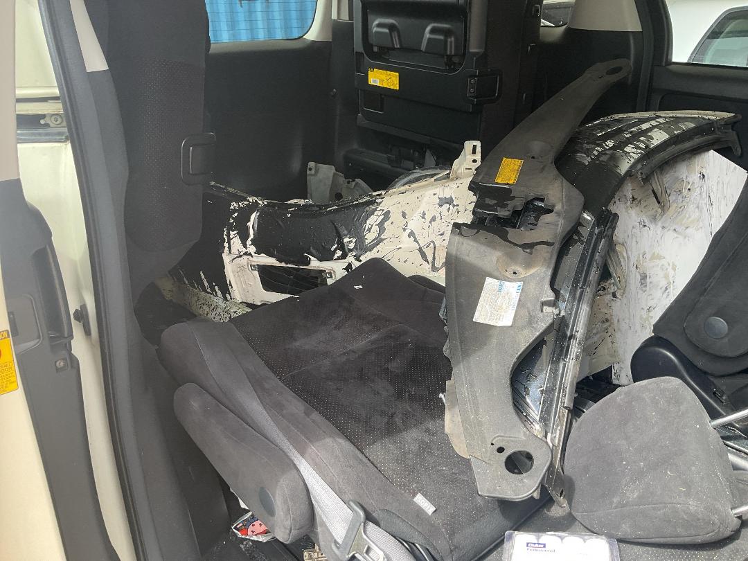 Photo '21' of Toyota Alphard