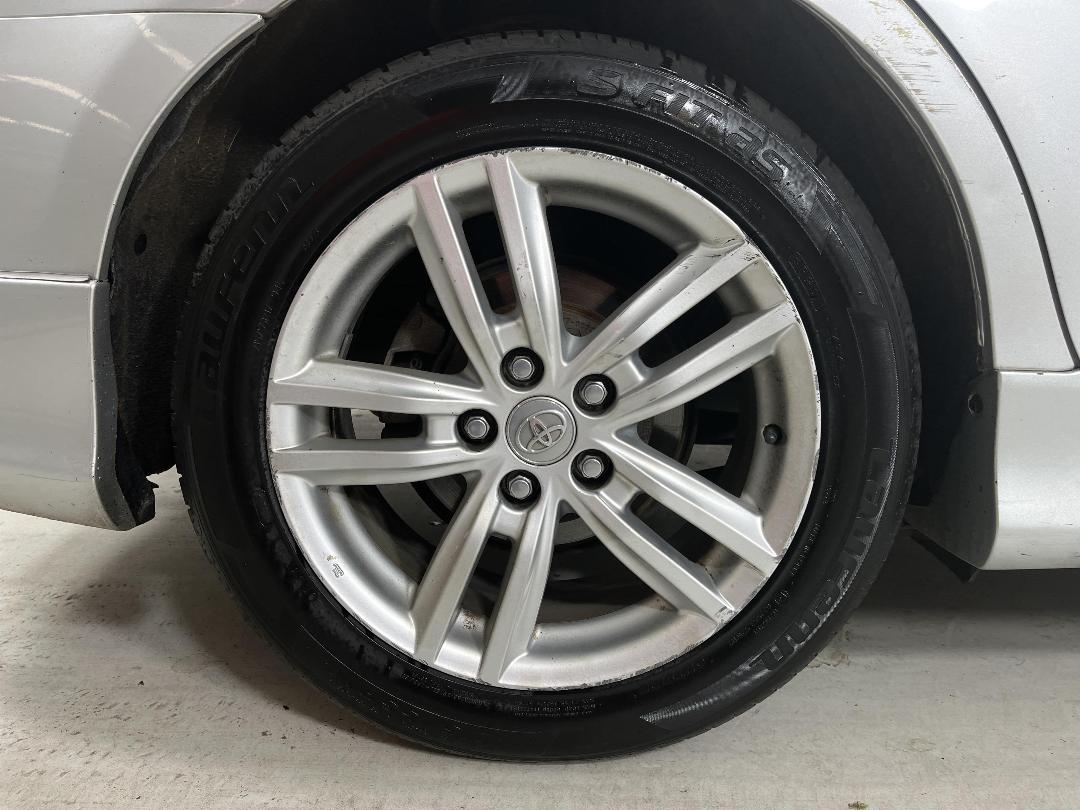 Photo '12' of Toyota Aurion