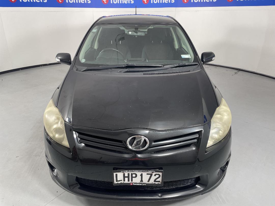 Photo '2' of Toyota Auris