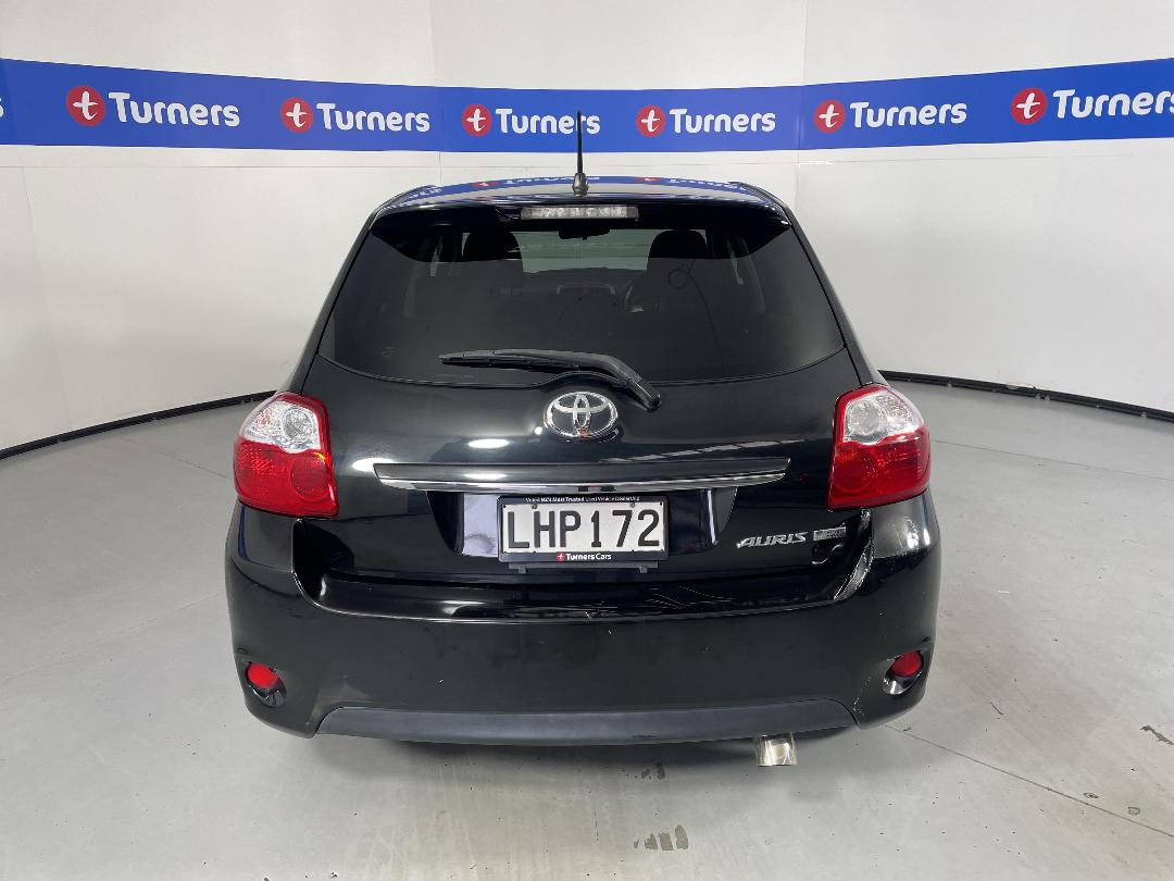 Photo '6' of Toyota Auris