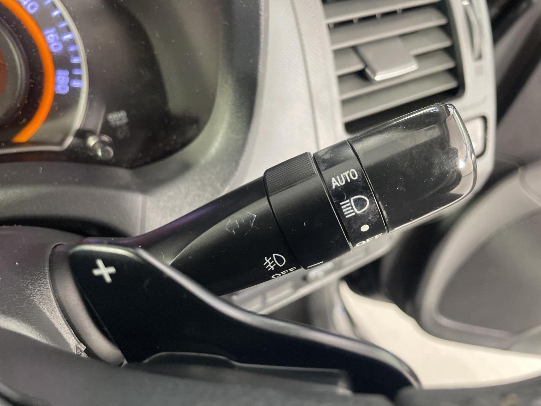 Photo '27' of Toyota Auris