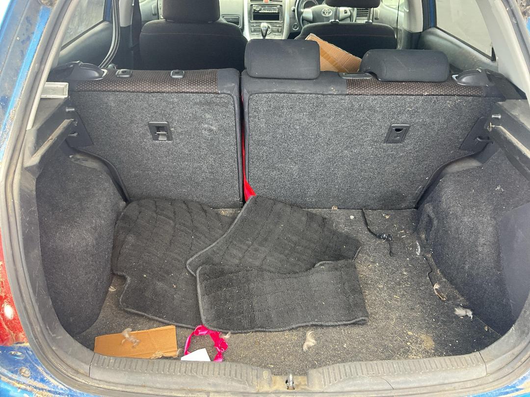 Photo '11' of Toyota Auris