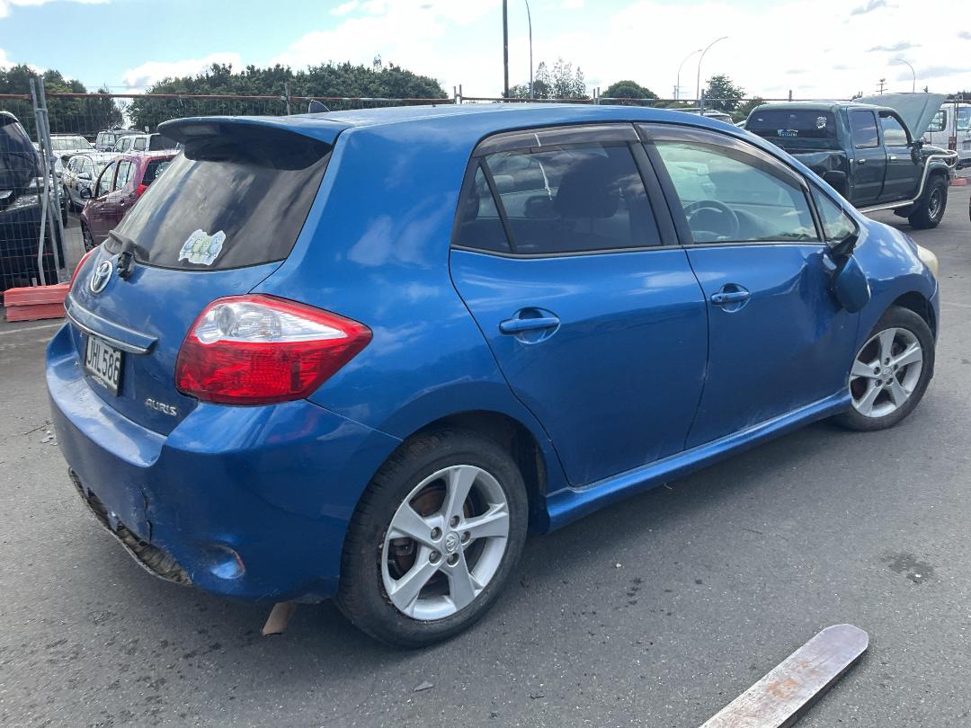 Photo '4' of Toyota Auris