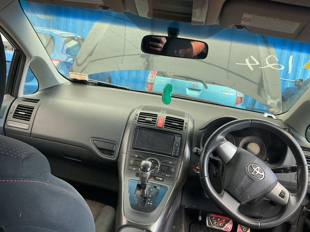 Photo '21' of Toyota Auris