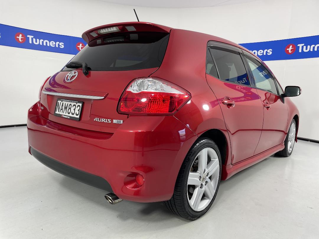 Photo '7' of Toyota Auris