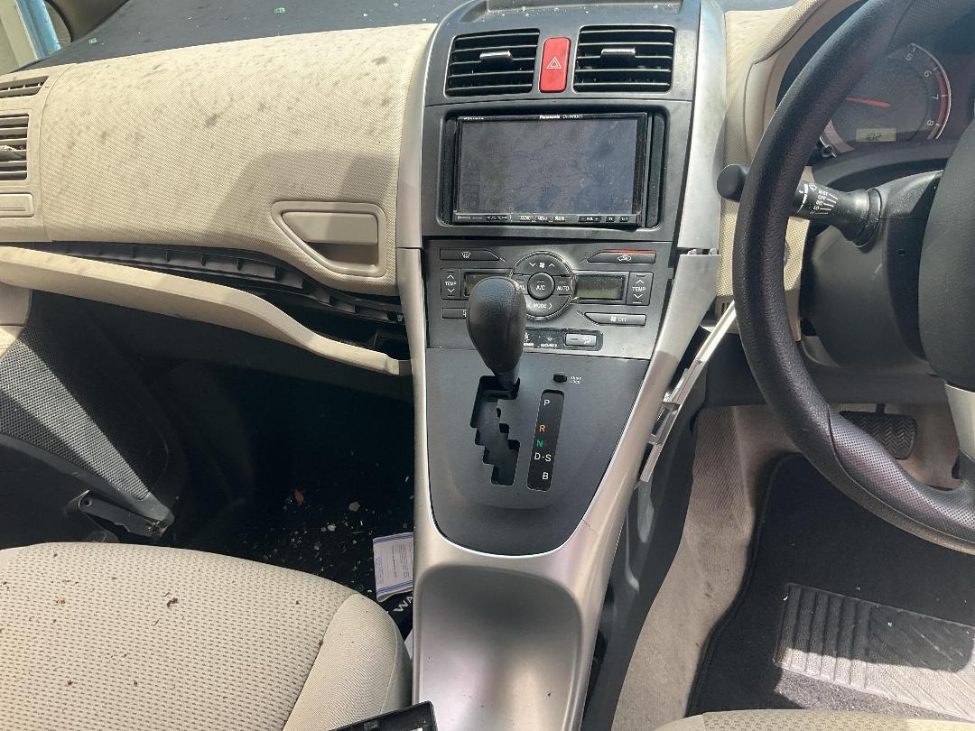 Photo '11' of Toyota Auris