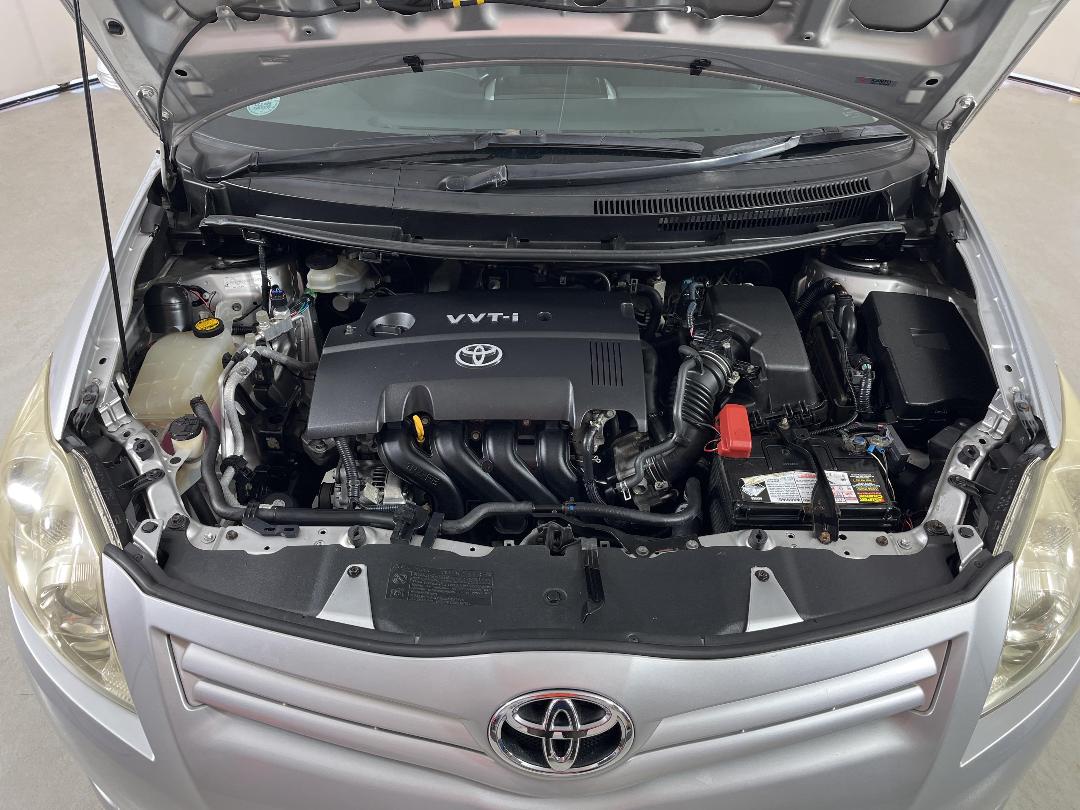 Photo '13' of Toyota Auris