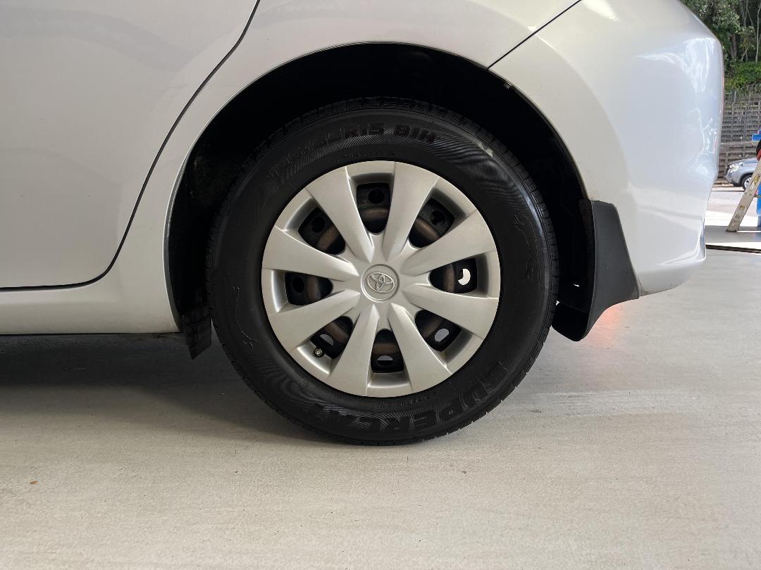 Photo '11' of Toyota Auris