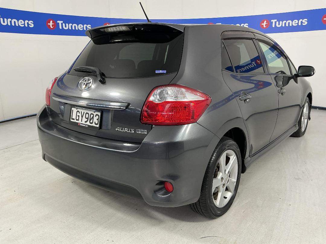 Photo '7' of Toyota Auris Photo '7' of Toyota Auris