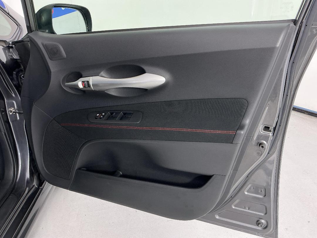 Photo '15' of Toyota Auris Photo '15' of Toyota Auris