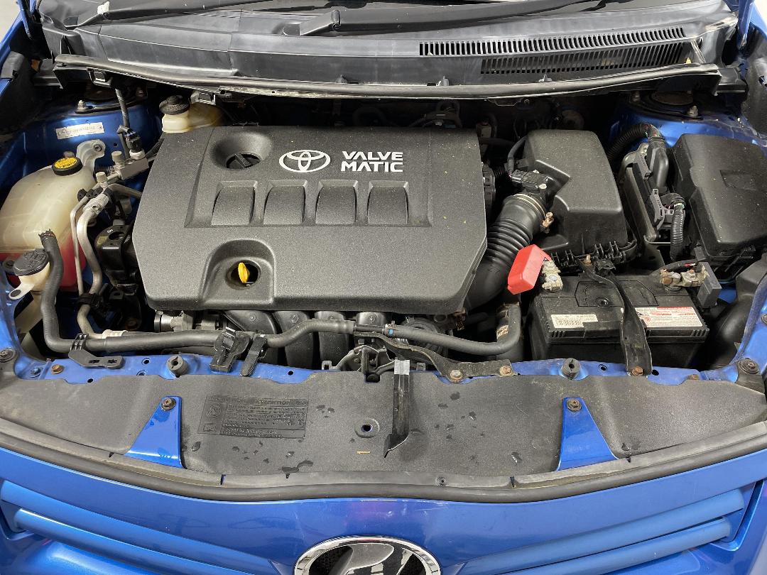 Photo '13' of Toyota Auris