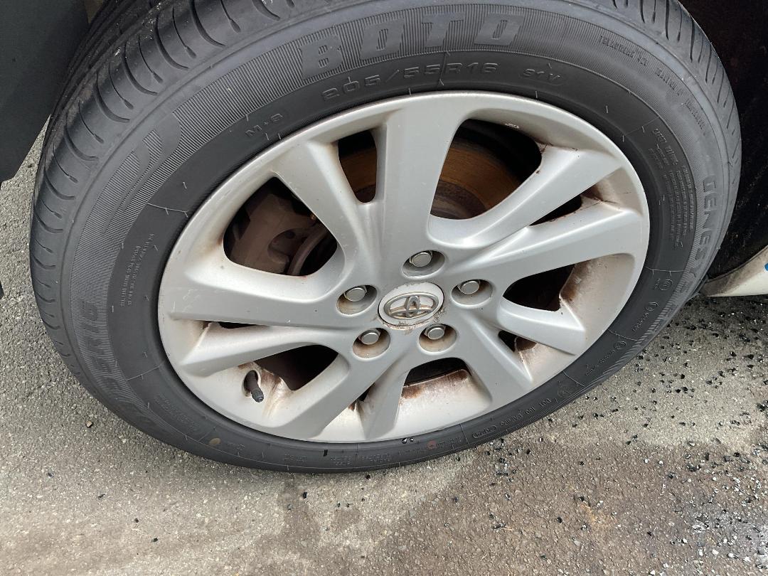 Photo '5' of Toyota Blade Photo '5' of Toyota Blade