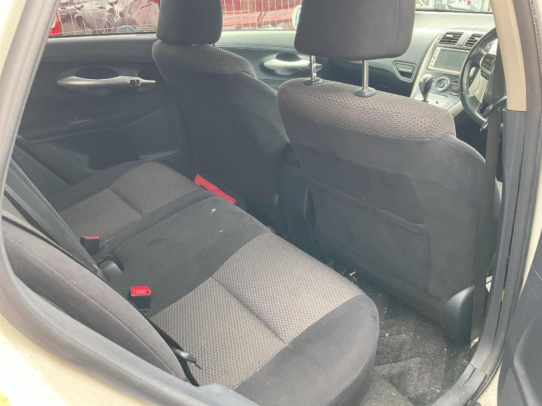 Photo '11' of Toyota Blade Photo '11' of Toyota Blade