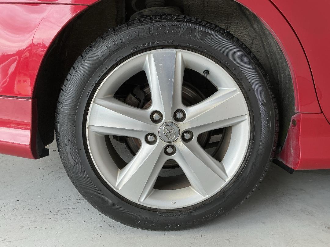 Photo '12' of Toyota Camry