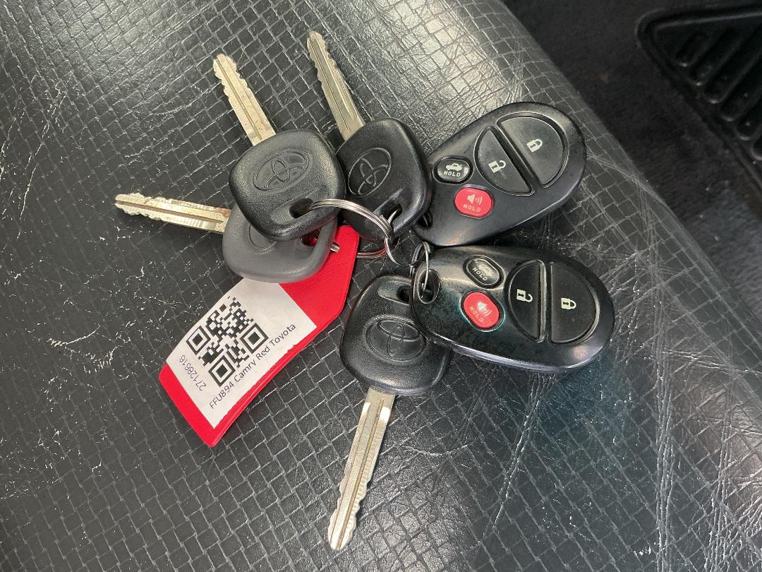 Photo '22' of Toyota Camry