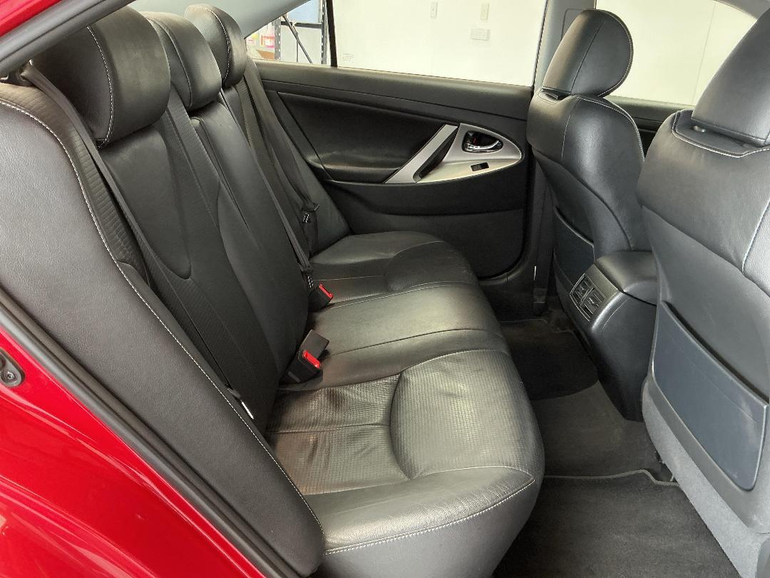 Photo '20' of Toyota Camry