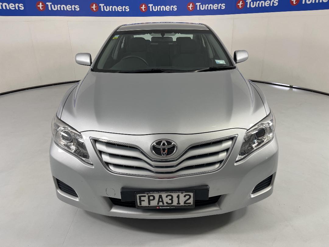 Photo '2' of Toyota Camry