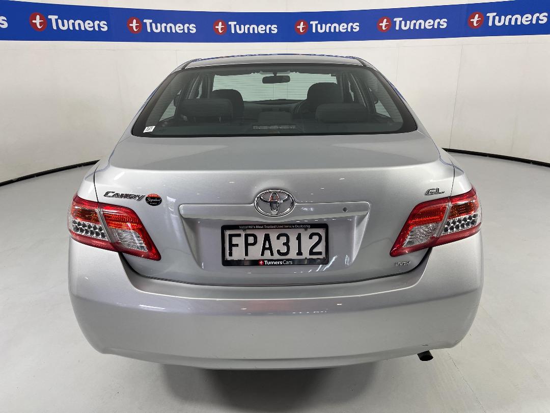 Photo '6' of Toyota Camry