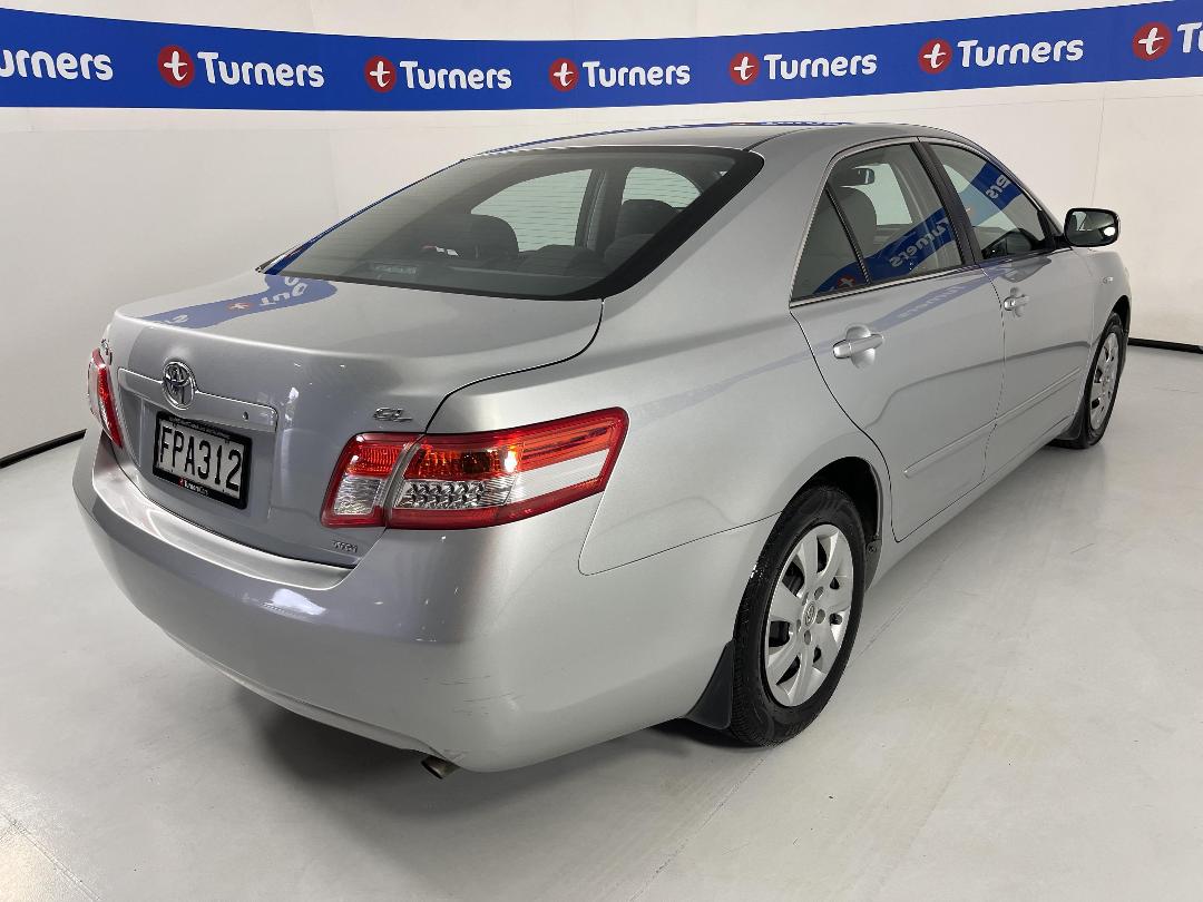 Photo '7' of Toyota Camry