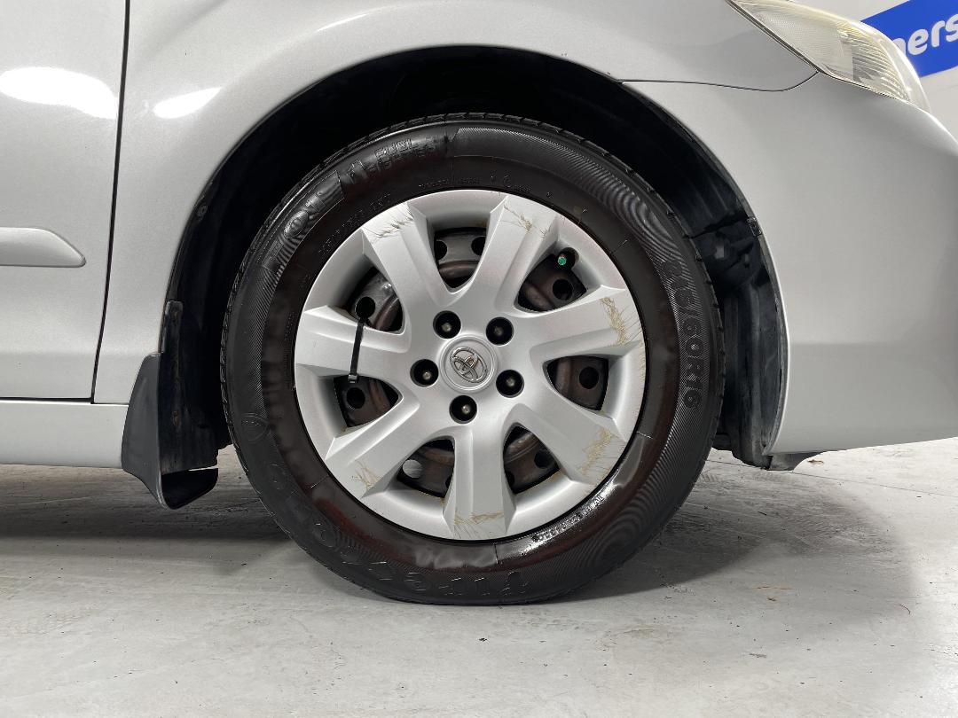 Photo '9' of Toyota Camry